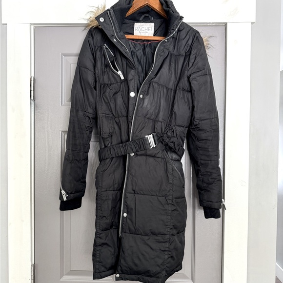 Woman’s puffer black coat with belt and removable hood - Picture 1 of 5
